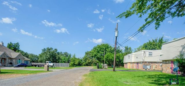521 Spring Drive 4, Pasadena, TX 77504