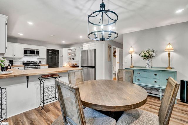 66 Cain Road, Laurens, SC 29360