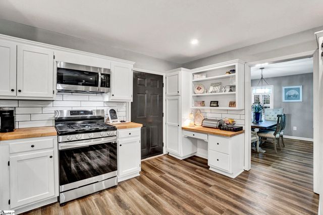 66 Cain Road, Laurens, SC 29360