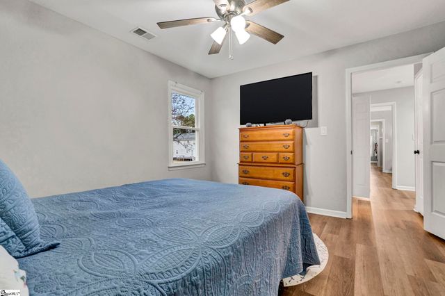 66 Cain Road, Laurens, SC 29360