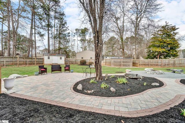 66 Cain Road, Laurens, SC 29360