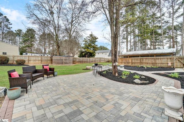 66 Cain Road, Laurens, SC 29360