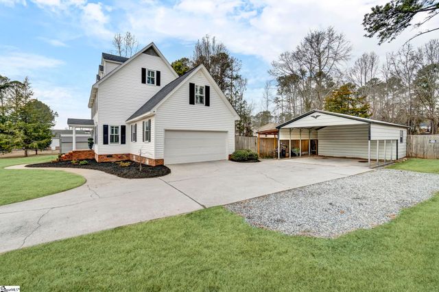 66 Cain Road, Laurens, SC 29360