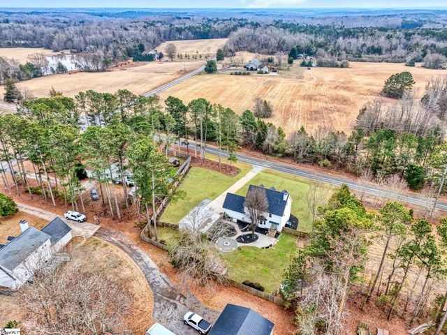 66 Cain Road, Laurens, SC 29360