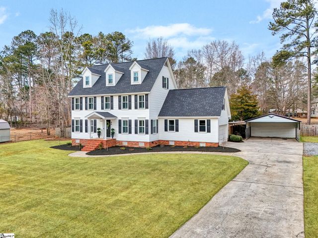66 Cain Road, Laurens, SC 29360