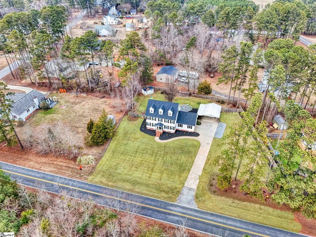 66 Cain Road, Laurens, SC 29360