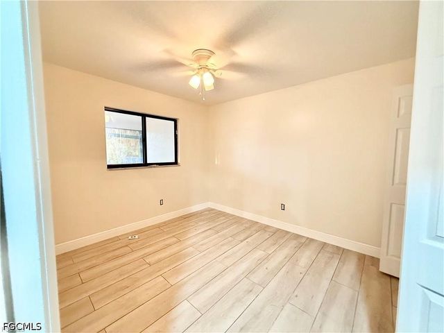 1420 SE 19th ST, Cape Coral, FL 33990