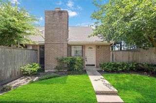 13882 Hollowgreen Drive 810, Houston, TX 77082