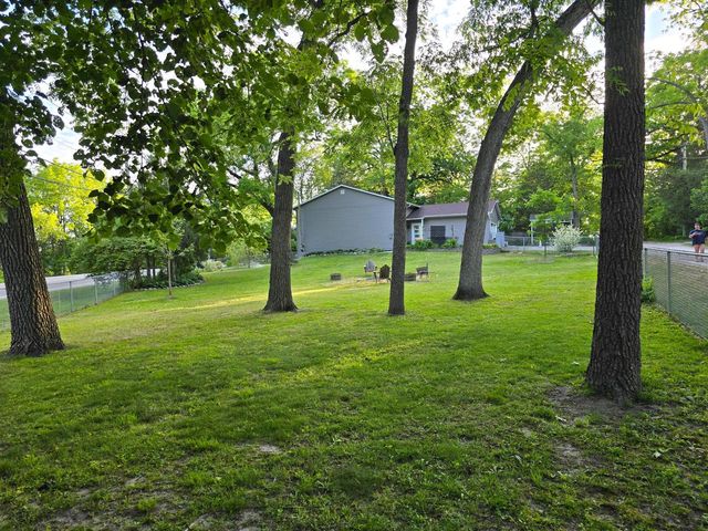 2505 E Lake Shore DRIVE, Twin Lakes, WI 53181