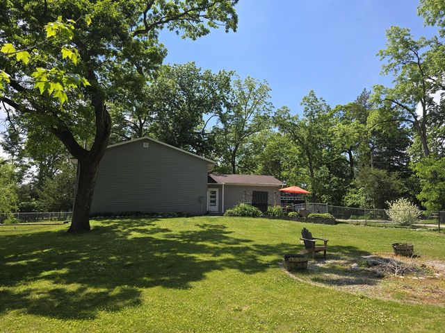 2505 E Lake Shore DRIVE, Twin Lakes, WI 53181