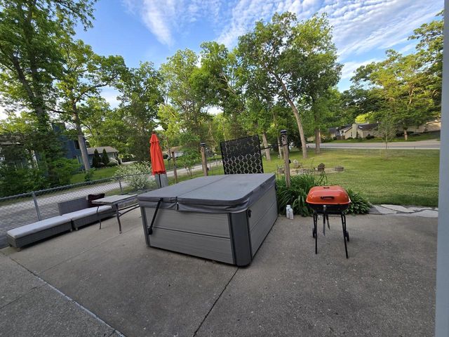 2505 E Lake Shore DRIVE, Twin Lakes, WI 53181