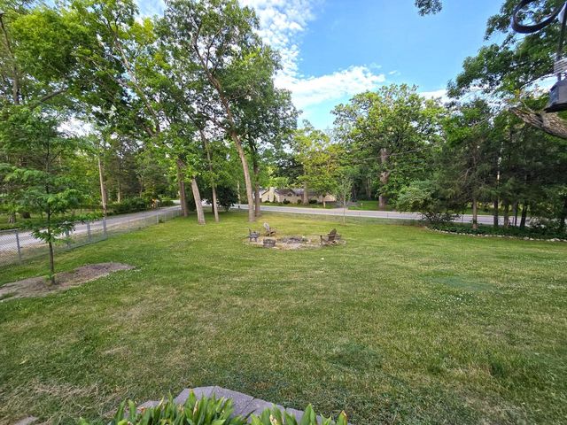 2505 E Lake Shore DRIVE, Twin Lakes, WI 53181