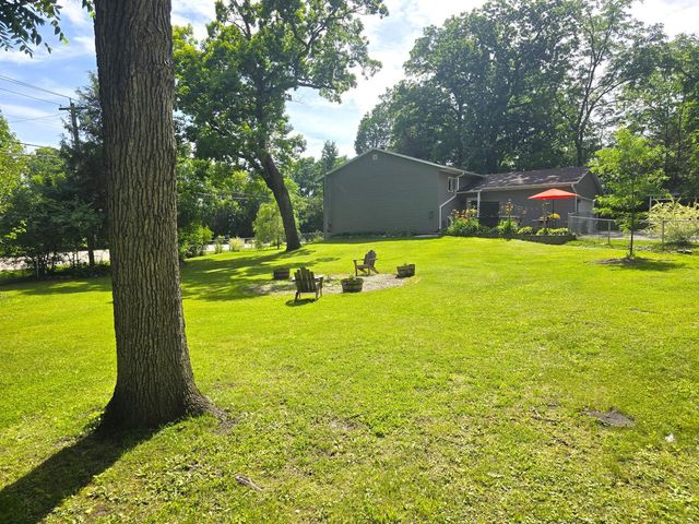 2505 E Lake Shore DRIVE, Twin Lakes, WI 53181