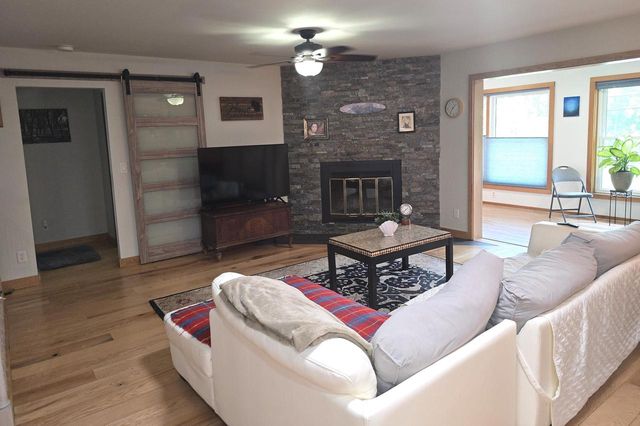 2505 E Lake Shore DRIVE, Twin Lakes, WI 53181