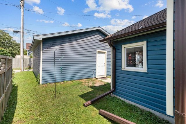 830 CHRISTIANA STREET, Green Bay, WI 54303
