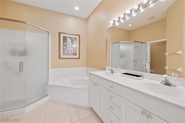 5020 Marina Cove DR 201, Naples, FL 34112