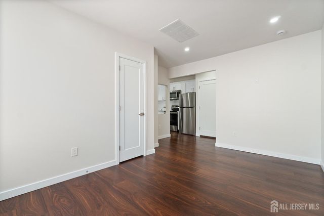 824 George Street 2ndFl, Plainfield, NJ 07062