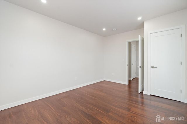 824 George Street 2ndFl, Plainfield, NJ 07062