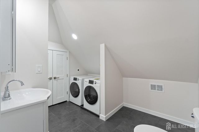 824 George Street 2ndFl, Plainfield, NJ 07062