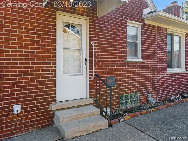 2209 Garfield Avenue, Lincoln Park, MI 48146