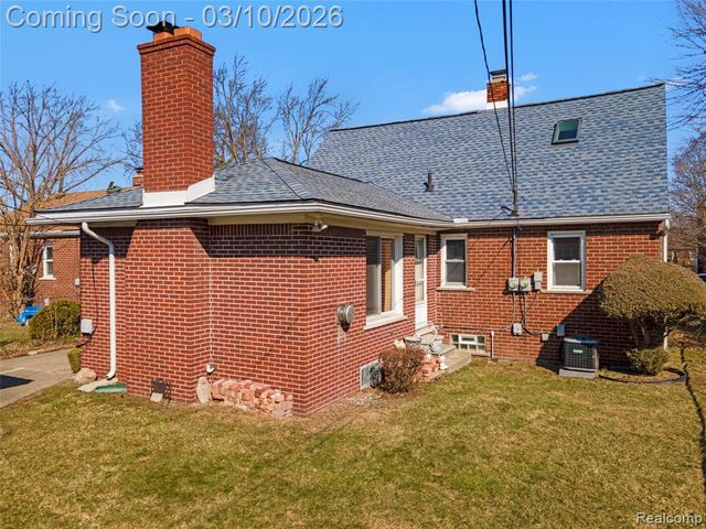 2209 Garfield Avenue, Lincoln Park, MI 48146