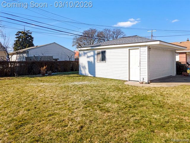 2209 Garfield Avenue, Lincoln Park, MI 48146