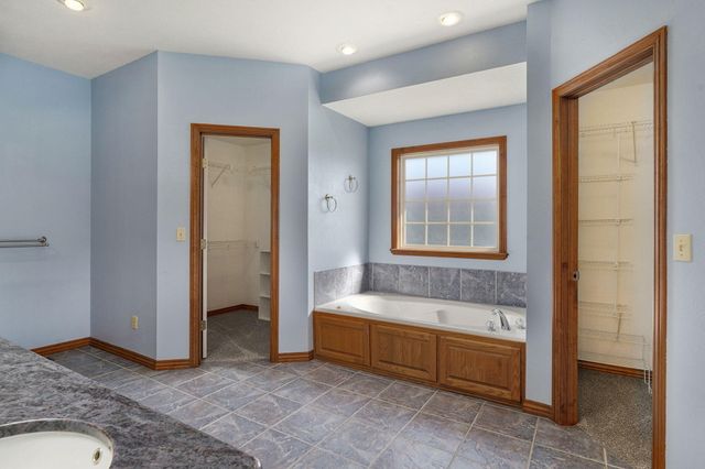250 Tallgrass Road, Ozark, MO 65721