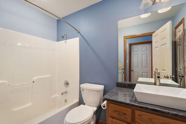250 Tallgrass Road, Ozark, MO 65721