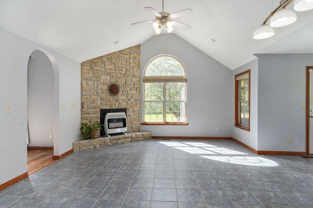 250 Tallgrass Road, Ozark, MO 65721