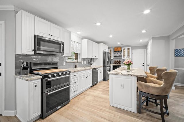 13907 Calmont Drive, Houston, TX 77070