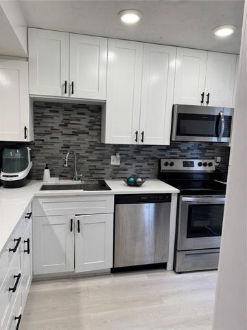 4070 Sierra Terrace, Sunrise, FL 33351