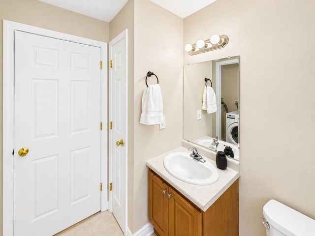 25 Jessica Drive, Merrimack, NH 03054