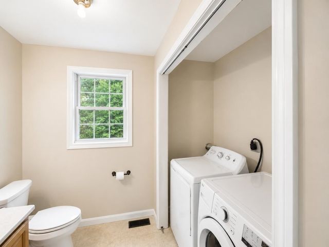 25 Jessica Drive, Merrimack, NH 03054