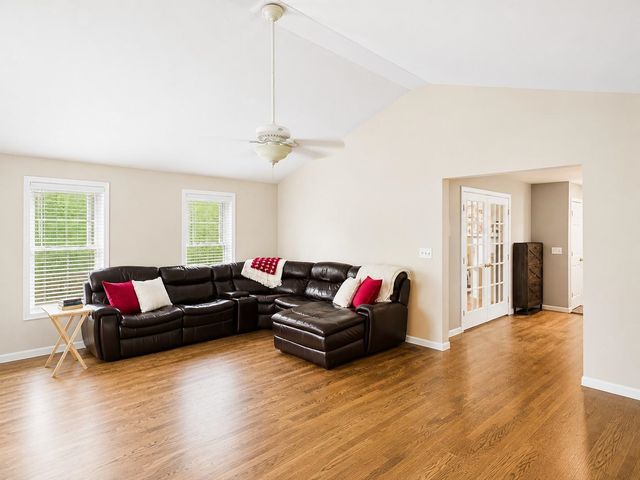 25 Jessica Drive, Merrimack, NH 03054