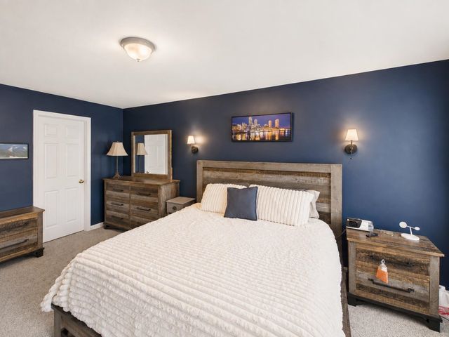 25 Jessica Drive, Merrimack, NH 03054