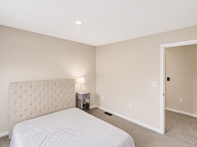 25 Jessica Drive, Merrimack, NH 03054