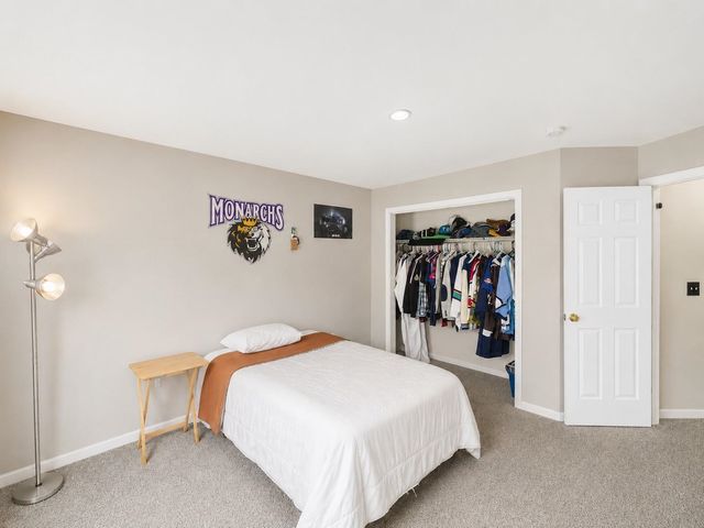 25 Jessica Drive, Merrimack, NH 03054