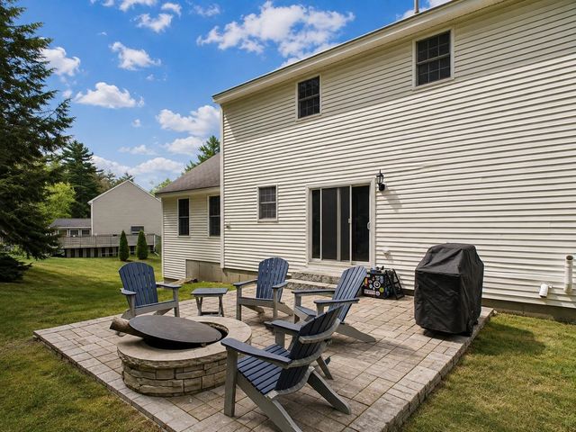 25 Jessica Drive, Merrimack, NH 03054
