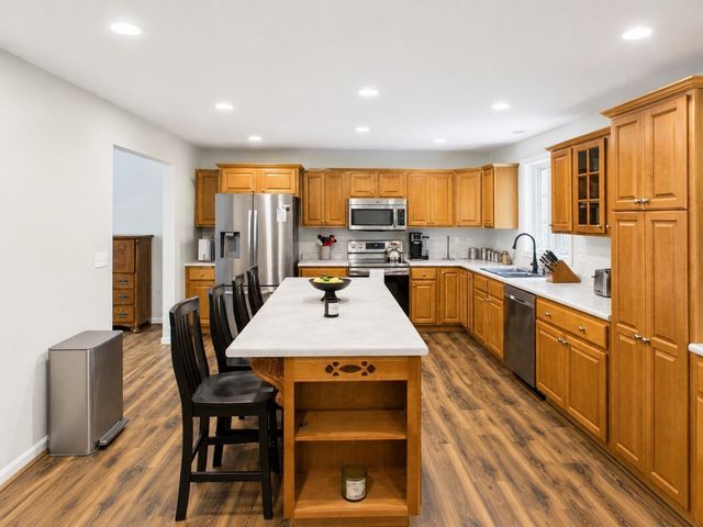25 Jessica Drive, Merrimack, NH 03054