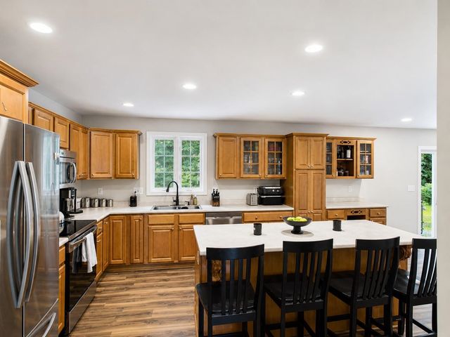 25 Jessica Drive, Merrimack, NH 03054