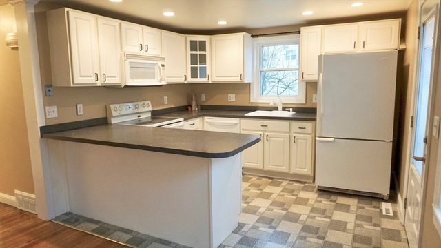 25 Halliden St, Stoughton, MA 02072