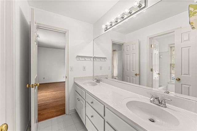 1202 Chadwick Lake Drive, Lawrenceville, GA 30043