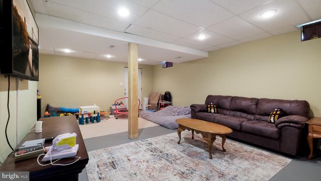 140 CENTRAL AVE, Souderton, PA 18964