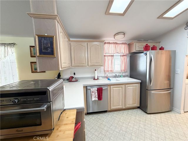 15111 Pipeline Avenue 18, Chino Hills, CA 91709