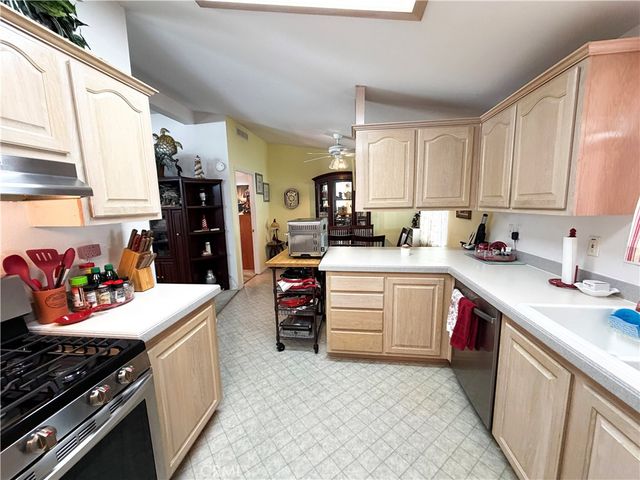 15111 Pipeline Avenue 18, Chino Hills, CA 91709