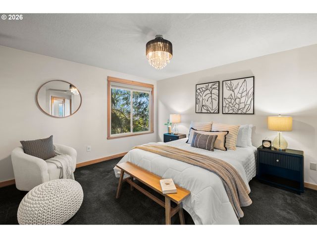 2831 Ne ROCKY BUTTE Rd, Portland, OR 97220