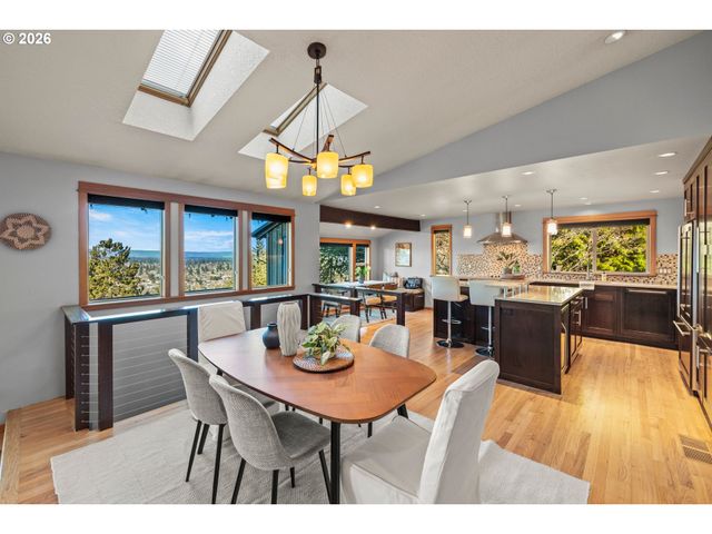 2831 Ne ROCKY BUTTE Rd, Portland, OR 97220