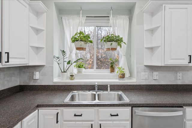 1985 Christopher Court, West Bloomfield Twp, MI 48324