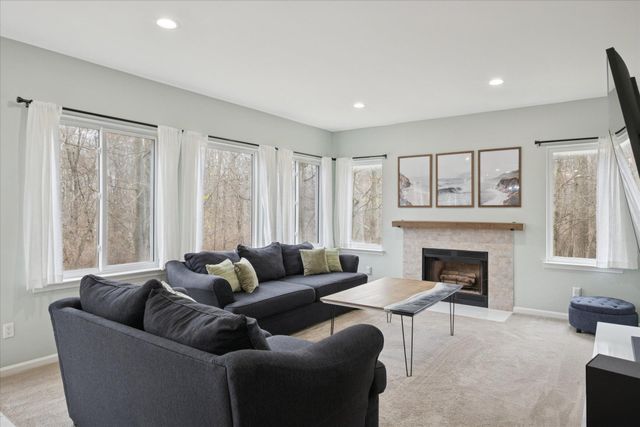 1985 Christopher Court, West Bloomfield Twp, MI 48324