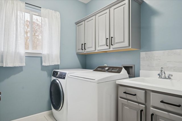 1985 Christopher Court, West Bloomfield Twp, MI 48324